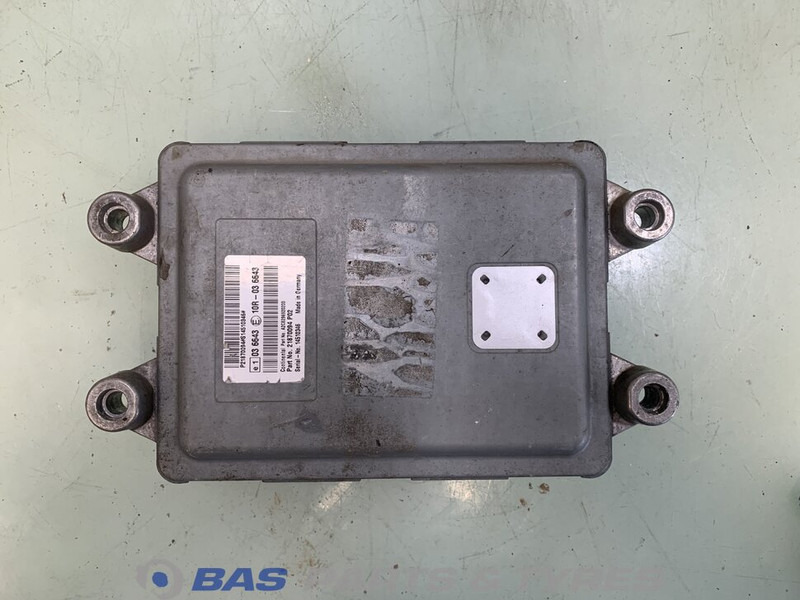 Volvo Regeleenheid Ad-Blue Volvo 21870094 - Bloc de gestion pour Camion: photos 1 Volvo Regeleenheid Ad-Blue Volvo 21870094 - Bloc de gestion pour Camion: photos 1