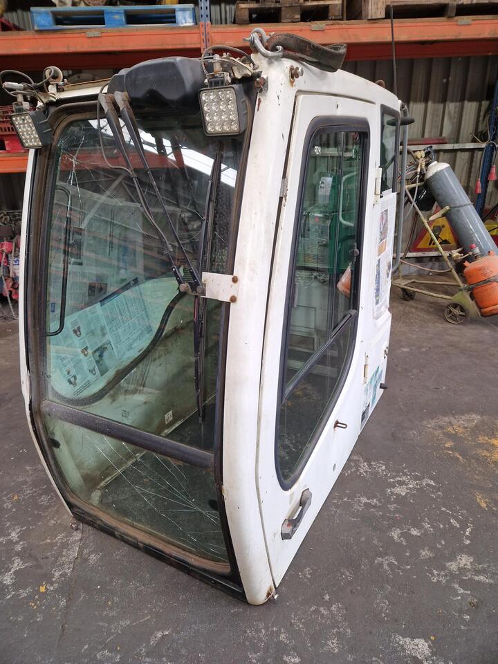 CABINA PARA LIEBHERR A904C - Cabine pour Pelle: photos 1 CABINA PARA LIEBHERR A904C - Cabine pour Pelle: photos 1