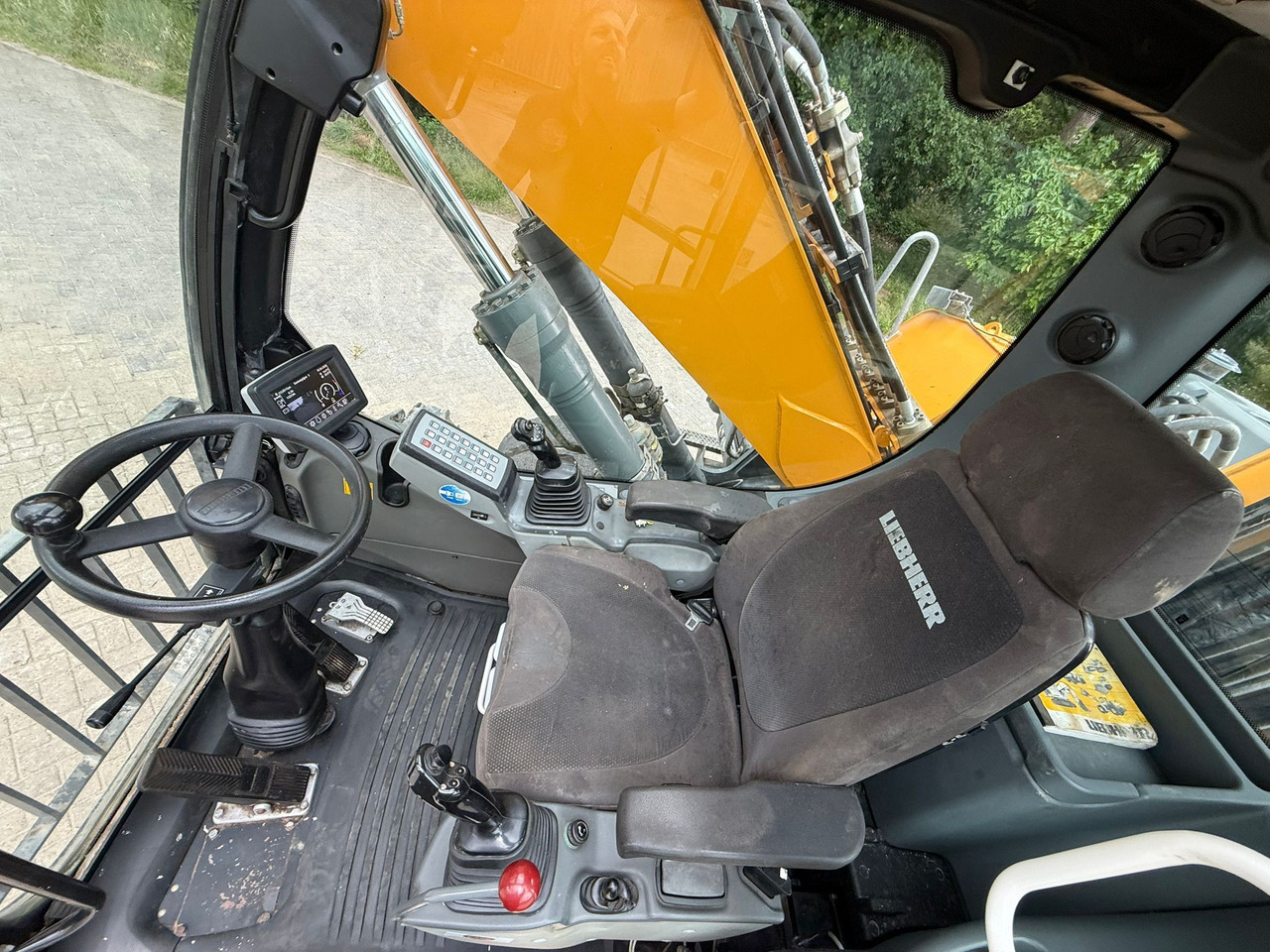 Pelle de manutention LIEBHERR LH22M: photos 12