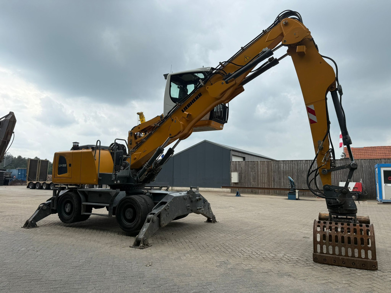 LIEBHERR LH22M - Pelle de manutention: photos 4 LIEBHERR LH22M - Pelle de manutention: photos 4