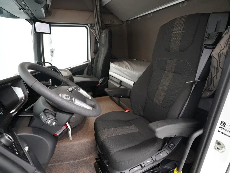 Tracteur routier neuf DAF XF 480 FT PTO PREP MIRRORS B3 ALARM 845L TANK: photos 16