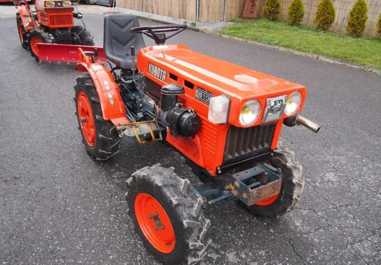 Ciągnik Kubota B6100 1995 4x4 - Tracteur agricole: photos 1 Ciągnik Kubota B6100 1995 4x4 - Tracteur agricole: photos 1
