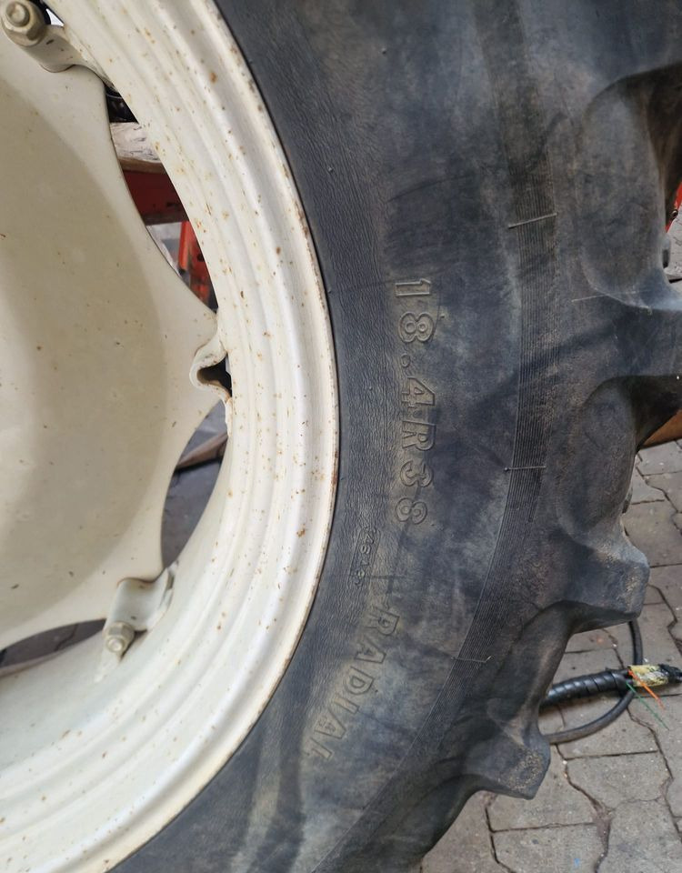 Części do Ciągnika Massey Ferguson MF 3000, 6000  Koła tylne 18,4R38 do ciągnika MF - Roue complète pour Machine agricole: photos 3 Części do Ciągnika Massey Ferguson MF 3000, 6000  Koła tylne 18,4R38 do ciągnika MF - Roue complète pour Machine agricole: photos 3