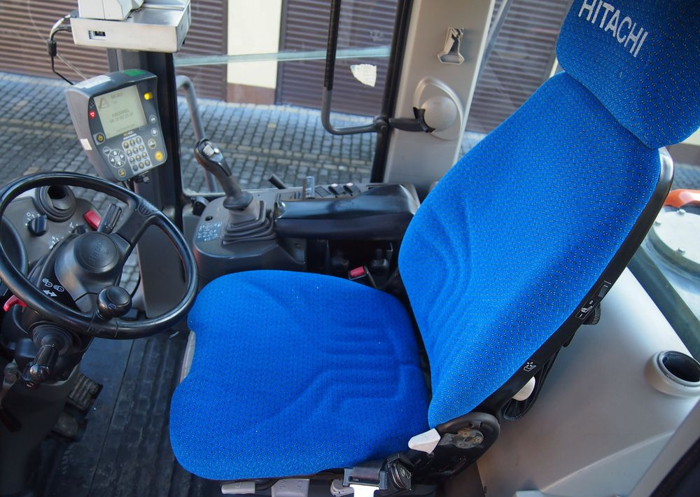 Ładowarka Hitachi ZW250 2010 Ładowarka Hitachi Waga, Centralne smarowanie - crédit-bail Ładowarka Hitachi ZW250 2010 Ładowarka Hitachi Waga, Centralne smarowanie: photos 12