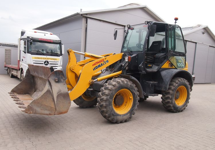 Ładowarka Komatsu WA100-6 2012 Ładowarka Komatsu WA 100-6 - Chargeuse sur pneus: photos 4 Ładowarka Komatsu WA100-6 2012 Ładowarka Komatsu WA 100-6 - Chargeuse sur pneus: photos 4