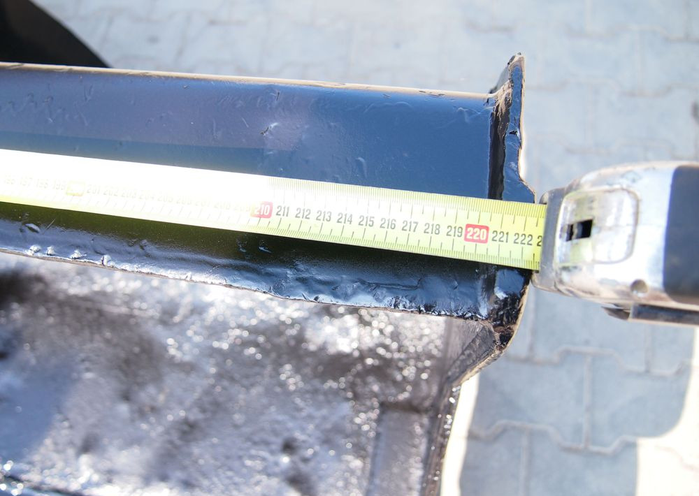 Łyżki do ładowarek teleskopowych Manitou MT, MLT, MHT, MRT 2010 Łyżka do ładowarki Manitou - Godet pour chargeur: photos 5 Łyżki do ładowarek teleskopowych Manitou MT, MLT, MHT, MRT 2010 Łyżka do ładowarki Manitou - Godet pour chargeur: photos 5