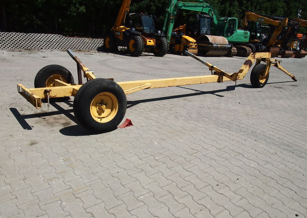 Wózek do kombajnu New Holland 3 kołowy Wózek pod heder do kombajnu - Chariot de coupe: photos 1 Wózek do kombajnu New Holland 3 kołowy Wózek pod heder do kombajnu - Chariot de coupe: photos 1
