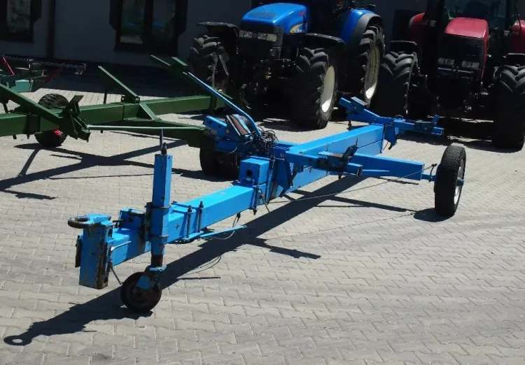 Wózek do kombajnu pod heder do zboża - Chariot de coupe: photos 3 Wózek do kombajnu pod heder do zboża - Chariot de coupe: photos 3