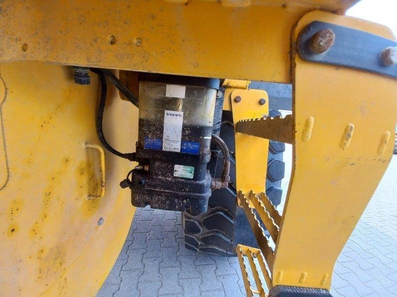 Chargeuse sur pneus Volvo L 120 G: photos 21