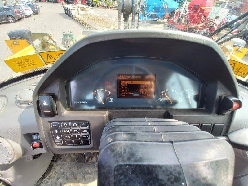 Chargeuse sur pneus Volvo L 120 G: photos 19