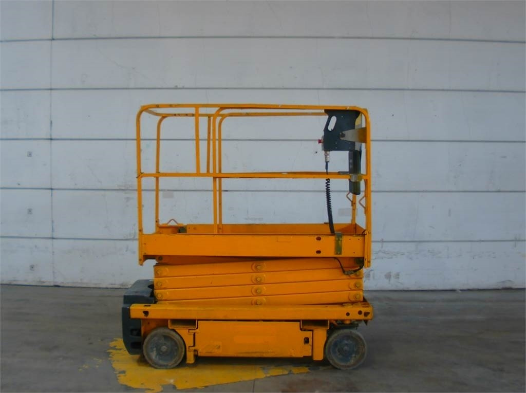 Haulotte Optimum 8AC - Nacelle ciseaux: photos 1 Haulotte Optimum 8AC - Nacelle ciseaux: photos 1