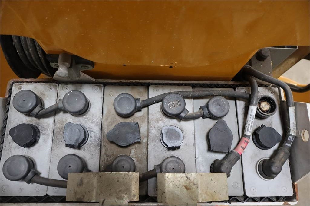 Haulotte STAR 10 - Nacelle à mât vertical: photos 5 Haulotte STAR 10 - Nacelle à mât vertical: photos 5