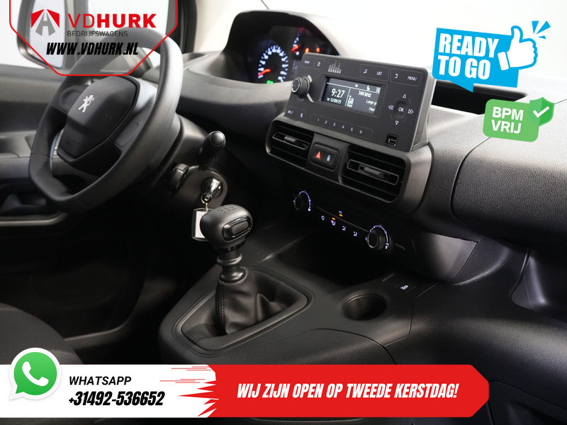 Peugeot Partner 1.2 Turbo 110 pk BPM VRIJ/ BENZINE/ PDC/ Cruise/ Airco - Fourgonnette: photos 3 Peugeot Partner 1.2 Turbo 110 pk BPM VRIJ/ BENZINE/ PDC/ Cruise/ Airco - Fourgonnette: photos 3