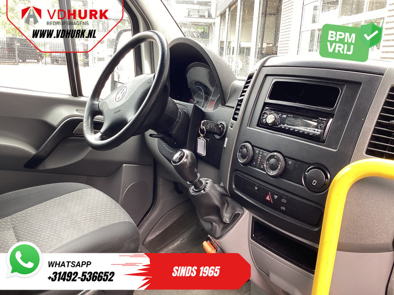 Volkswagen Crafter 35 2.0 TDI L3H2 EXPORT ONLY! €9.559 incl BTW/BPM Rolstoellift/ 9 Pers/ 9P/ Sidebars/ Rearbar/ Airco - Minibus, Transport de personnes: photos 3 Volkswagen Crafter 35 2.0 TDI L3H2 EXPORT ONLY! €9.559 incl BTW/BPM Rolstoellift/ 9 Pers/ 9P/ Sidebars/ Rearbar/ Airco - Minibus, Transport de personnes: photos 3