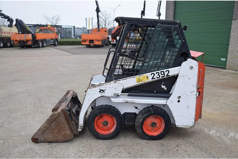 Bobcat S70 - Mini chargeuse: photos 1 Bobcat S70 - Mini chargeuse: photos 1