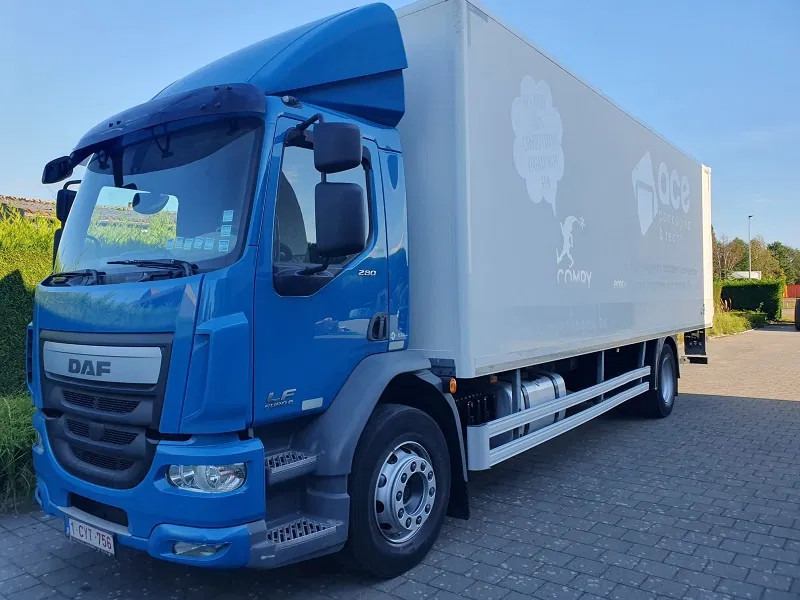 DAF LF 280 - Camion fourgon: photos 1 DAF LF 280 - Camion fourgon: photos 1