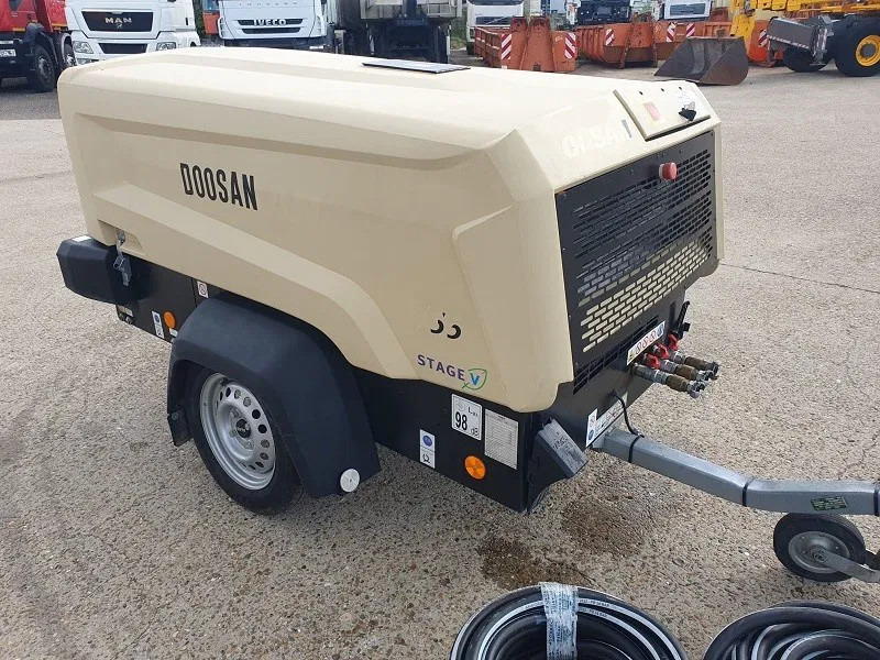 Doosan Doosan 77.55- stock id116 - Compresseur d'air: photos 1 Doosan Doosan 77.55- stock id116 - Compresseur d'air: photos 1