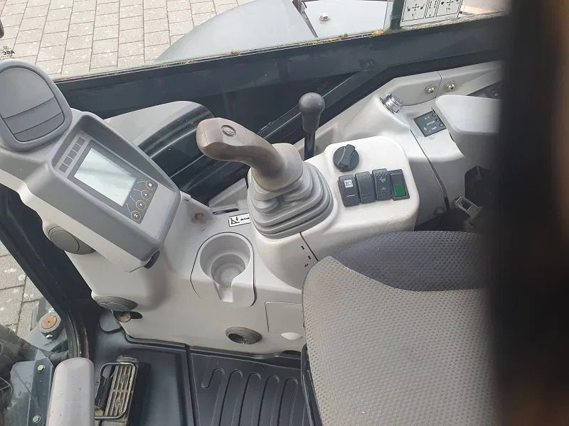 Hitachi ZX33U -5A -CLR - Mini pelle: photos 4 Hitachi ZX33U -5A -CLR - Mini pelle: photos 4