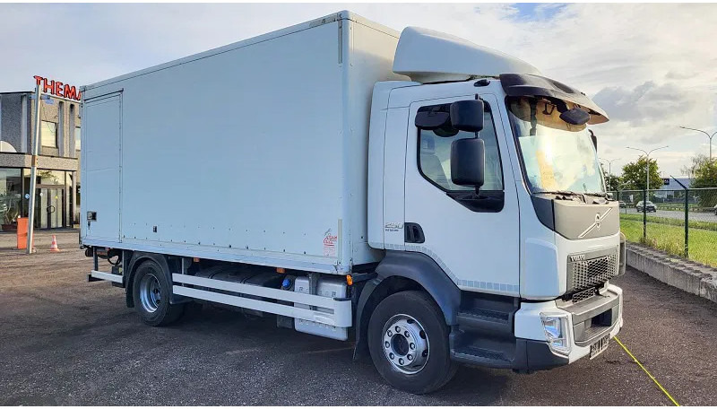 Volvo FL 250 - Camion fourgon: photos 2 Volvo FL 250 - Camion fourgon: photos 2
