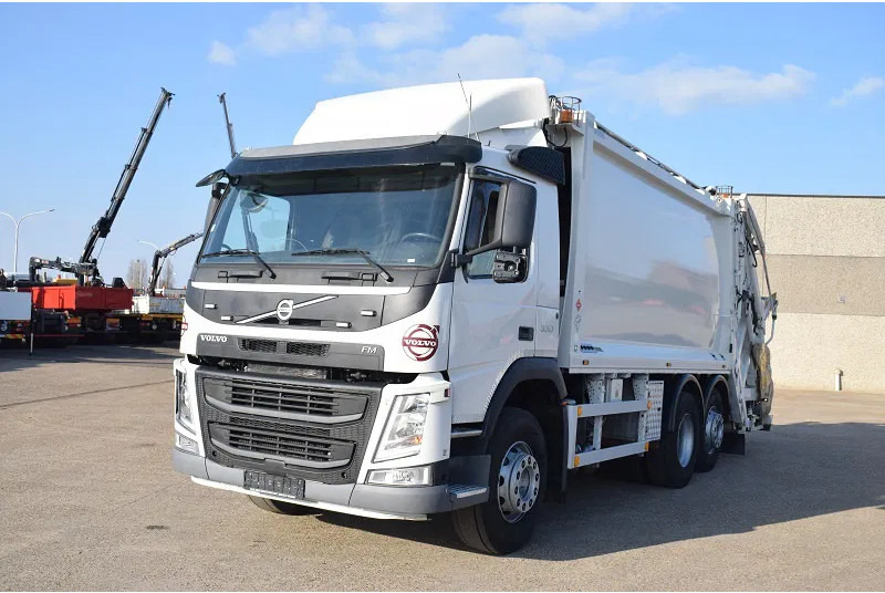 Volvo FM 330 - Benne à ordures ménagères: photos 2 Volvo FM 330 - Benne à ordures ménagères: photos 2