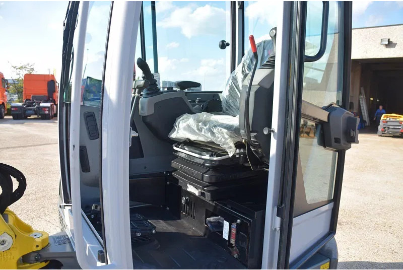 WACKER NEUSON Neuson Wacker 4 TON EZ36 -stock id104 - Mini pelle: photos 5 WACKER NEUSON Neuson Wacker 4 TON EZ36 -stock id104 - Mini pelle: photos 5