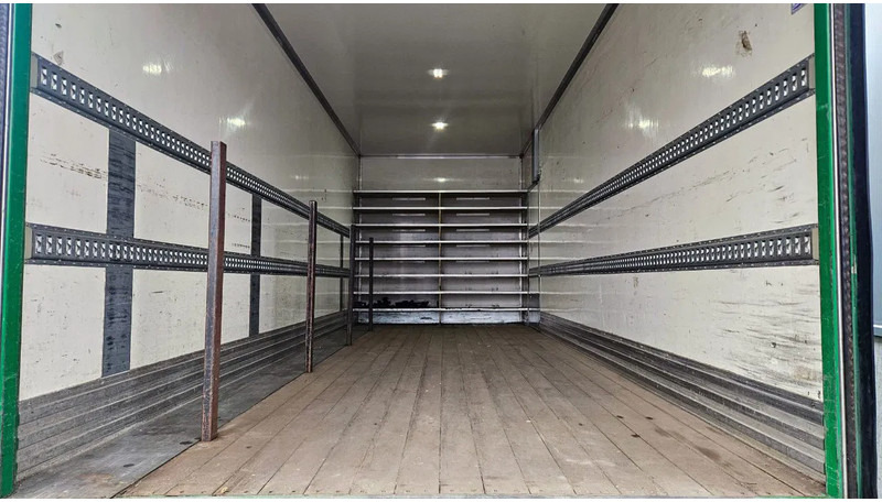 Camion Mercedes-Benz Atego 1018 *L*Achteruitrijcamera*Automaat*Airco*Dhollandia Laadbrug*7149cm: photos 6 Camion Mercedes-Benz Atego 1018 *L*Achteruitrijcamera*Automaat*Airco*Dhollandia Laadbrug*7149cm: photos 6