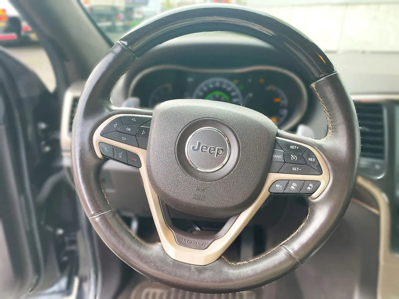 Jeep Grand Cherokee Jeep Grand Cherokee *Export*AHK 2,9t*zetelverw. voor-achter*elektr. zetels*adaptive cruise control - Voiture: photos 5 Jeep Grand Cherokee Jeep Grand Cherokee *Export*AHK 2,9t*zetelverw. voor-achter*elektr. zetels*adaptive cruise control - Voiture: photos 5