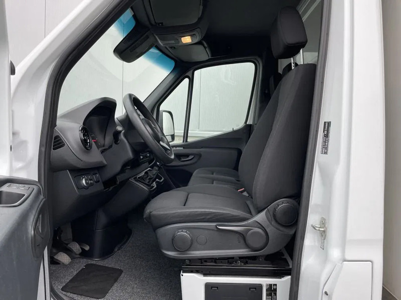 Mercedes-Benz Sprinter 514 *Airconditioning*Cruise control*Zijwindassistent*laadbrug - Fourgon grand volume: photos 3 Mercedes-Benz Sprinter 514 *Airconditioning*Cruise control*Zijwindassistent*laadbrug - Fourgon grand volume: photos 3