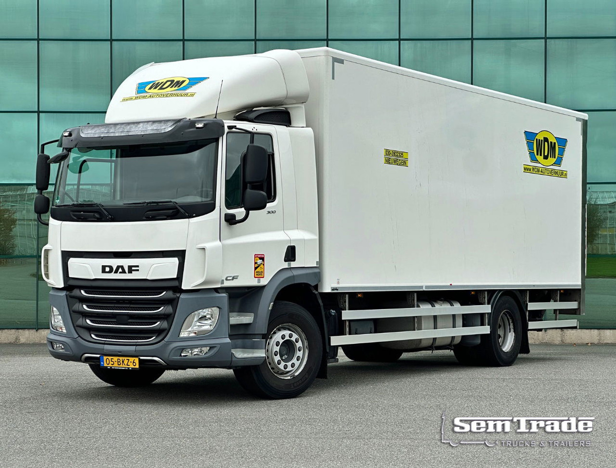 DAF CF 300 FA Only 215.000 KM 750 x 250 x 258 CM Inside TOP Condition NL Truck - Camion fourgon: photos 1 DAF CF 300 FA Only 215.000 KM 750 x 250 x 258 CM Inside TOP Condition NL Truck - Camion fourgon: photos 1