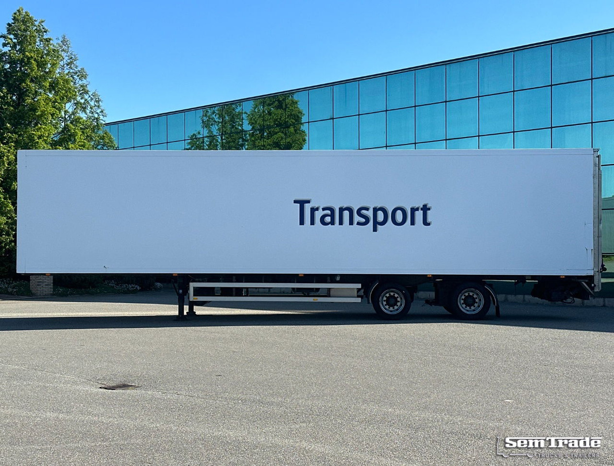 Jumbo 2 Alxe SOR Isolated BOX Tail Lift Steering Axle Holland-Trailer - Semi-remorque fourgon: photos 2 Jumbo 2 Alxe SOR Isolated BOX Tail Lift Steering Axle Holland-Trailer - Semi-remorque fourgon: photos 2