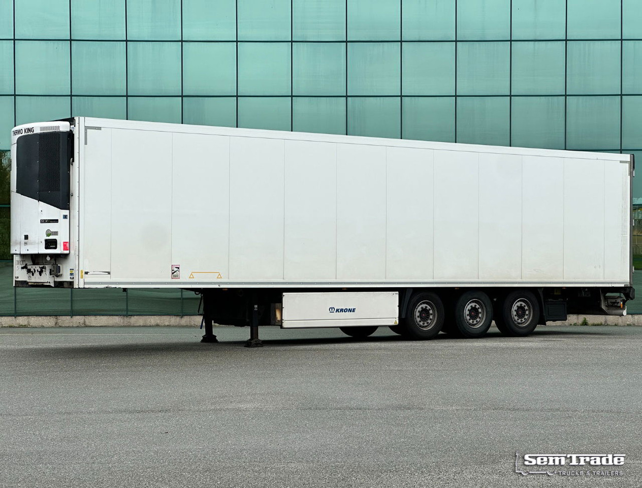 Krone TKS Thermo King SLXe Spectrum BI-Temp Lift Axle Holland-Trailer - Semi-remorque frigorifique: photos 1 Krone TKS Thermo King SLXe Spectrum BI-Temp Lift Axle Holland-Trailer - Semi-remorque frigorifique: photos 1