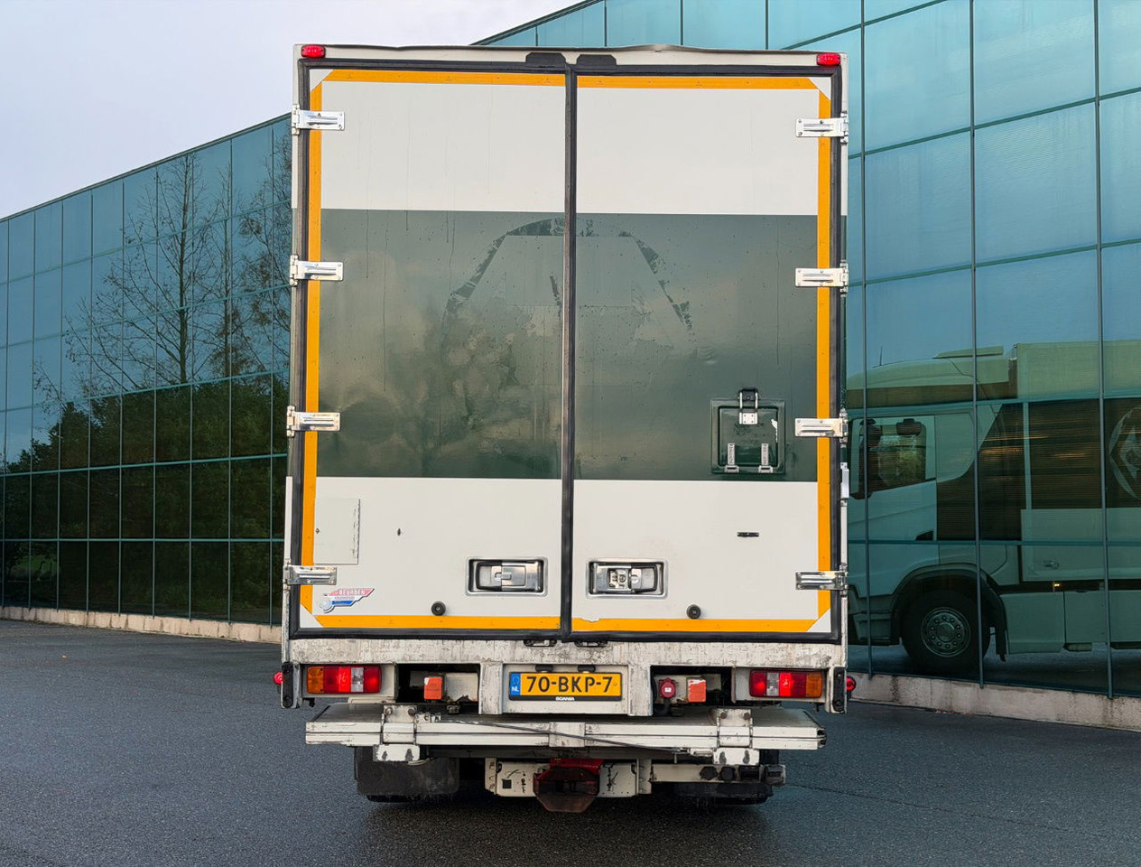 Camion frigorifique Scania S450 Full AIR Retarder VAN Beurden Isolated BOX Hydrarolls TRS Cooling NL-Truck: photos 18 Camion frigorifique Scania S450 Full AIR Retarder VAN Beurden Isolated BOX Hydrarolls TRS Cooling NL-Truck: photos 18