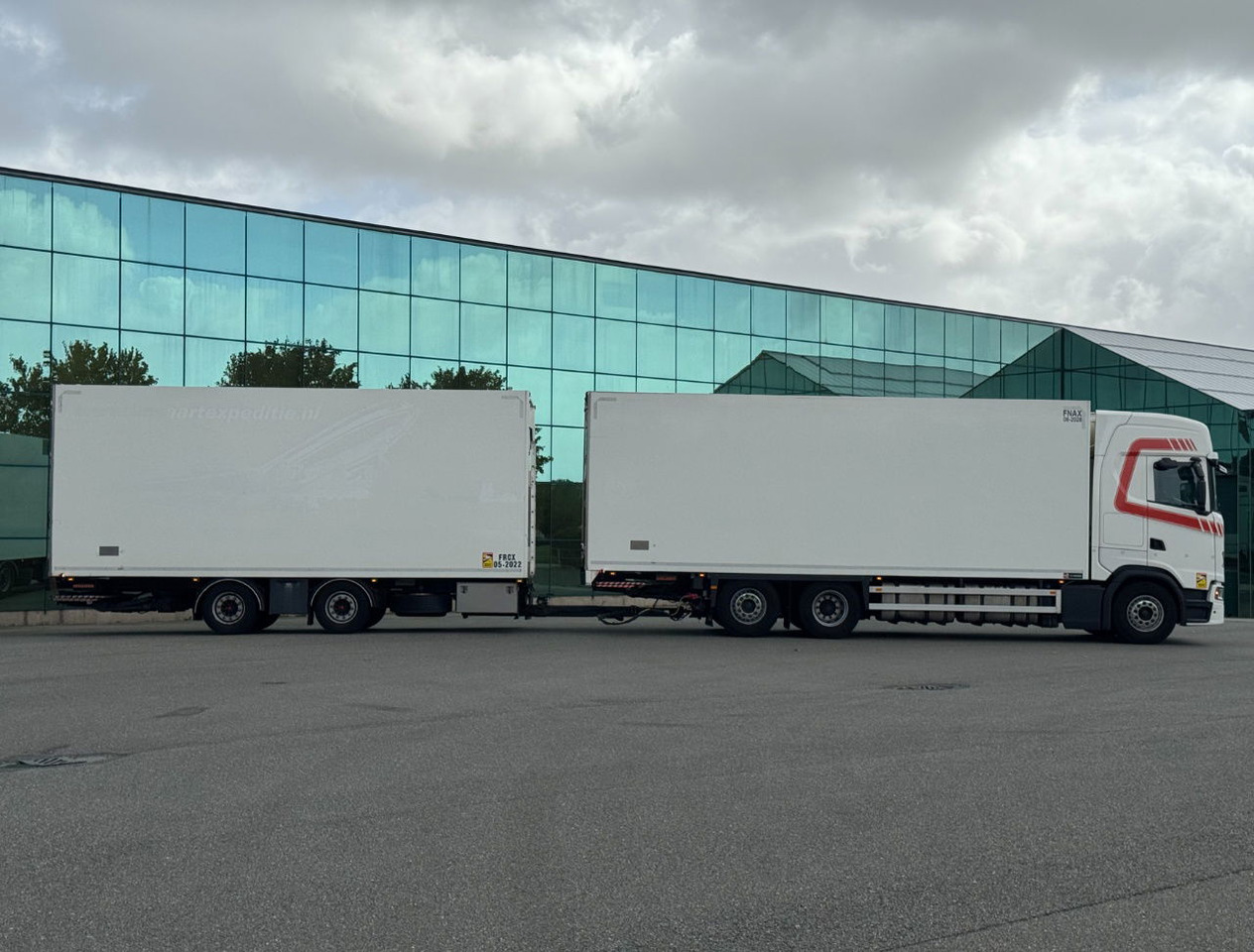 Scania S500 6X2 Retarder 50 CC Combi 2x Taillift TOP Condition Holland Truck - Camion frigorifique: photos 4 Scania S500 6X2 Retarder 50 CC Combi 2x Taillift TOP Condition Holland Truck - Camion frigorifique: photos 4