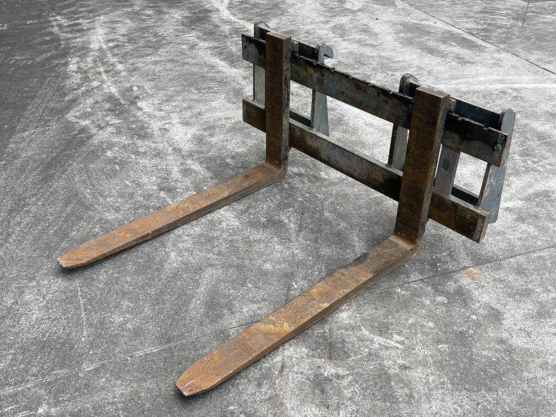 Bobcat S 450 - Chargeuse sur pneus: photos 2 Bobcat S 450 - Chargeuse sur pneus: photos 2