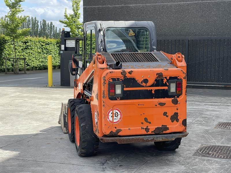 Bobcat S 450 - Chargeuse sur pneus: photos 5 Bobcat S 450 - Chargeuse sur pneus: photos 5