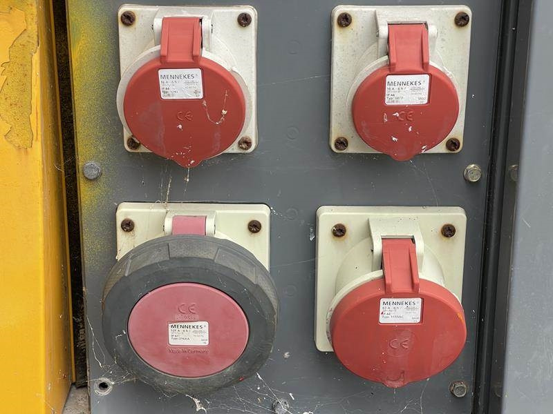 SDMO R 110 C 3 - Groupe électrogène: photos 5 SDMO R 110 C 3 - Groupe électrogène: photos 5