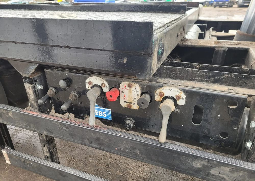 Krone Przyczepa wywrotka 3 osie wywrot - Autre matériel: photos 5 Krone Przyczepa wywrotka 3 osie wywrot - Autre matériel: photos 5