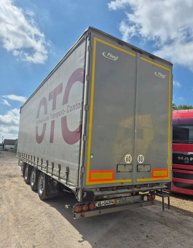 Fliegl Tandem 3 osie - Remorque rideaux coulissants: photos 4 Fliegl Tandem 3 osie - Remorque rideaux coulissants: photos 4