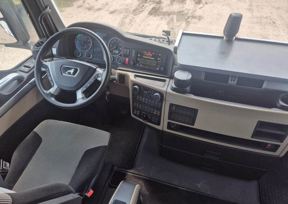 Camion ampliroll MAN TGX 26-460 oś skrętna Hakowiec: photos 18