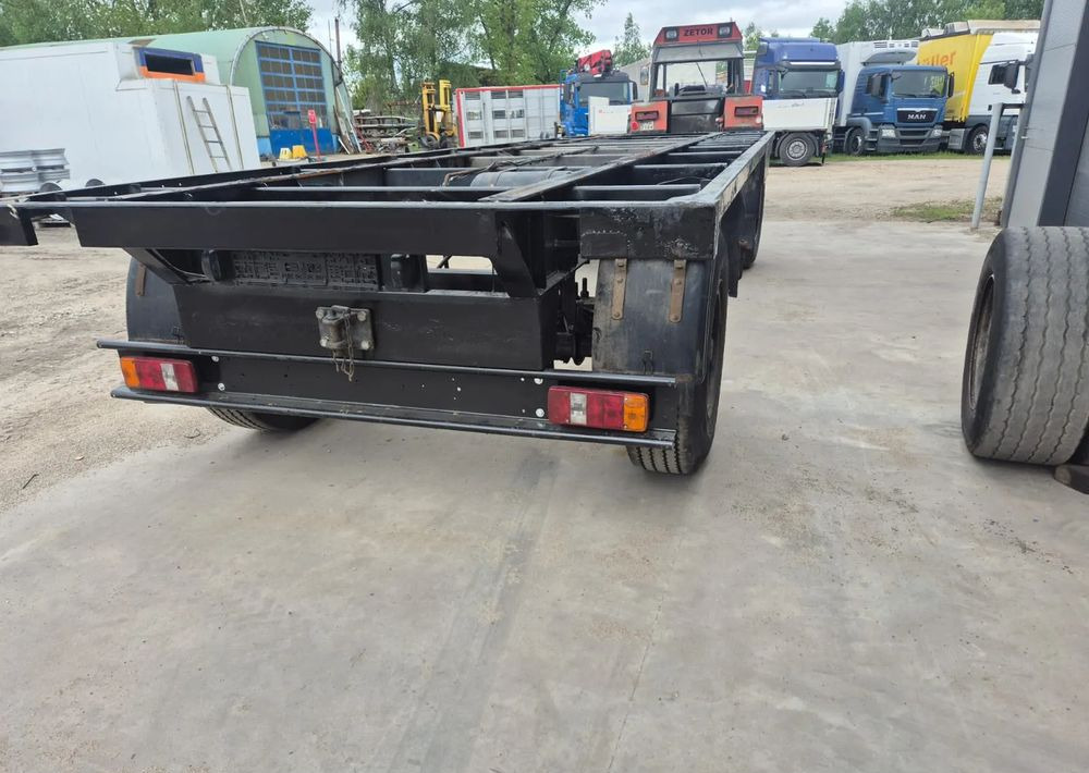 Schmitz Cargobull Przyczepa Krone na resorze - Remorque châssis: photos 3 Schmitz Cargobull Przyczepa Krone na resorze - Remorque châssis: photos 3