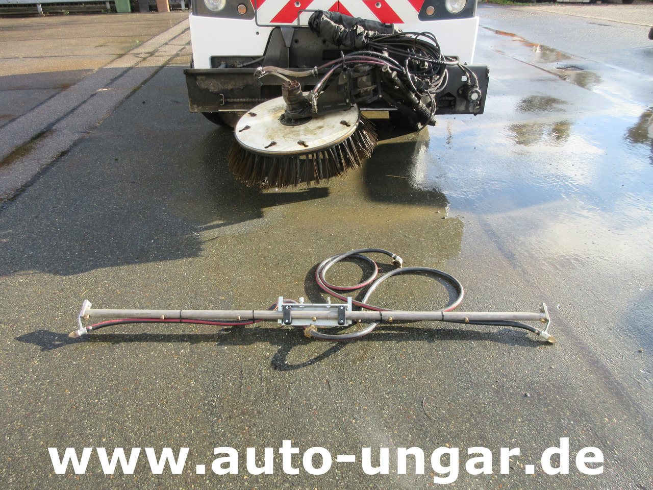 Balayeuse de voirie Aebi MFH 5500 Baujahr 2014 Euro 5 Kehrmaschine mit zusätzlichem Schwemmbalken: photos 23