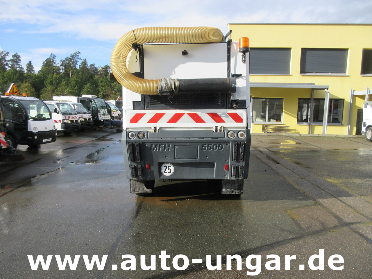 Balayeuse de voirie Aebi MFH 5500 Baujahr 2014 Euro 5 Kehrmaschine mit zusätzlichem Schwemmbalken: photos 5