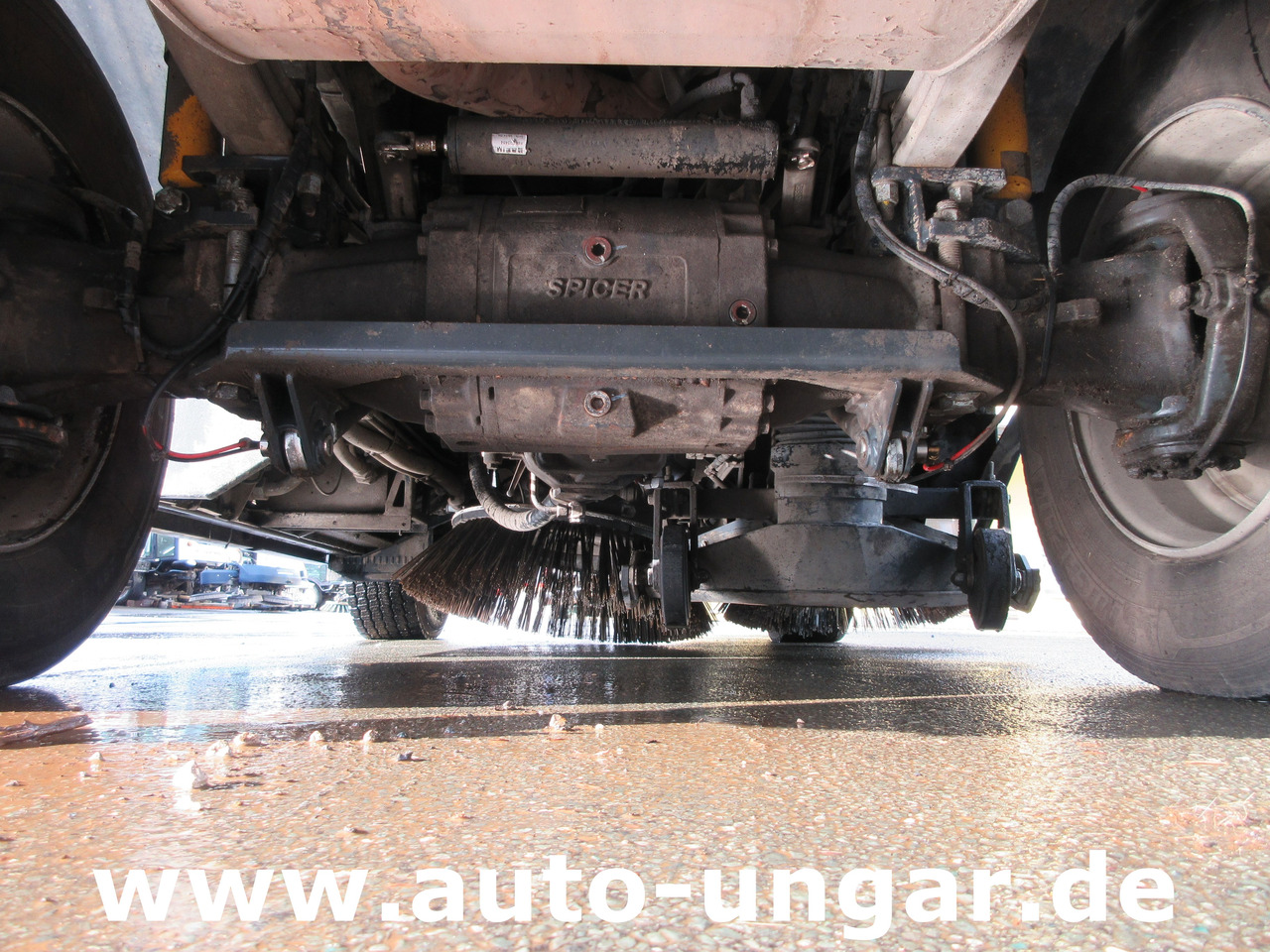 Balayeuse de voirie Aebi MFH 5500 Baujahr 2014 Euro 5 Kehrmaschine mit zusätzlichem Schwemmbalken: photos 6