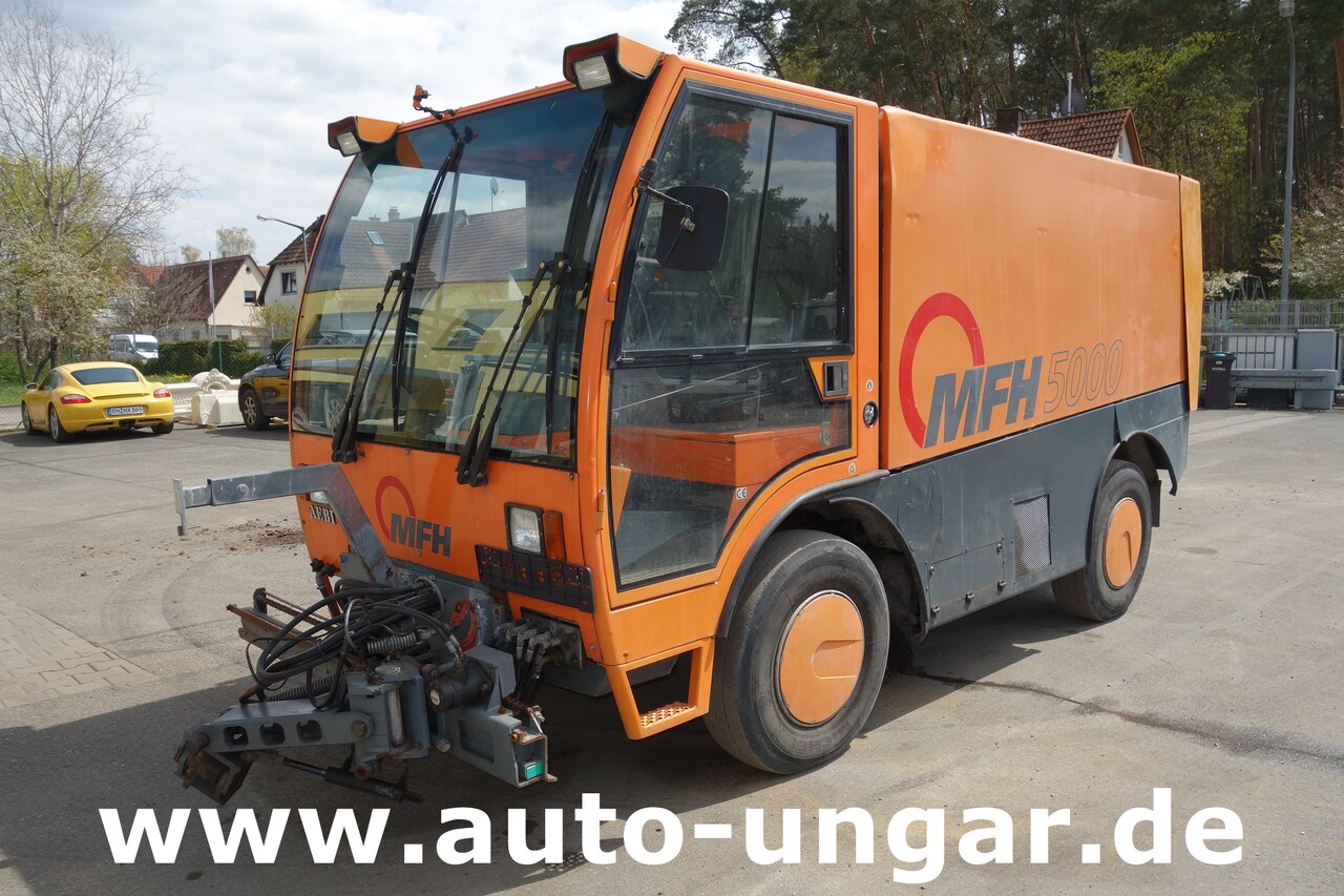 Aebi Schmidt MFH 5000 Kehrmaschine Ersatzteilträger - SpareParts EZ 2000 - Balayeuse de voirie: photos 3 Aebi Schmidt MFH 5000 Kehrmaschine Ersatzteilträger - SpareParts EZ 2000 - Balayeuse de voirie: photos 3