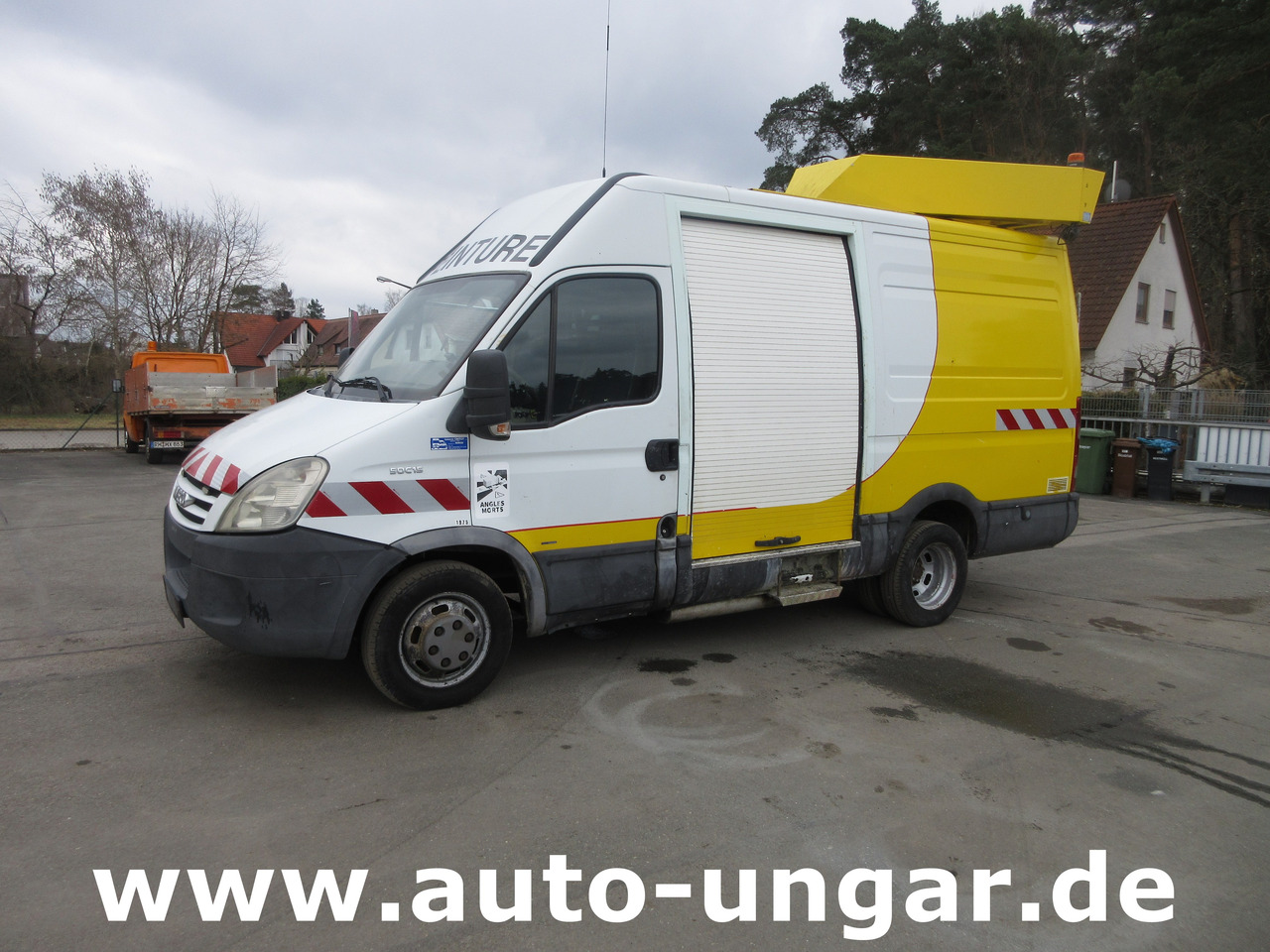 Travaux routiers Iveco 50C15 Jetline Graco LineLazer Markiermaschine Hofmann Roadmarking Machine: photos 32