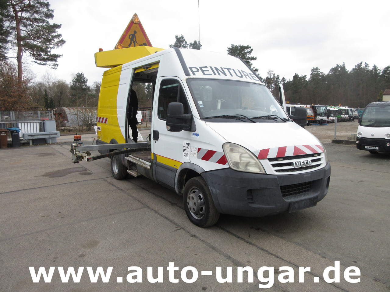 Travaux routiers Iveco 50C15 Jetline Graco LineLazer Markiermaschine Hofmann Roadmarking Machine: photos 18
