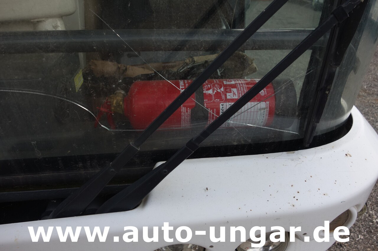 Ravo C540 / 530 Kehrmaschine - Kärcher - Heckabsaugung - Motorschaden - Balayeuse de voirie: photos 4 Ravo C540 / 530 Kehrmaschine - Kärcher - Heckabsaugung - Motorschaden - Balayeuse de voirie: photos 4