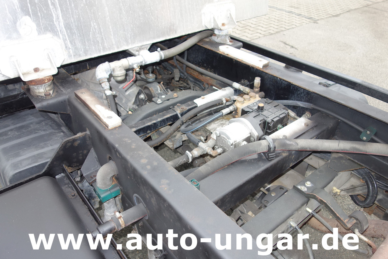 Benne à ordures ménagères pour transport de déchets Renault Maxity 120DXI  Müllkipper mit Hochdruckreiniger Müllwagen Bj. 2012 Euro 5: photos 11 Benne à ordures ménagères pour transport de déchets Renault Maxity 120DXI  Müllkipper mit Hochdruckreiniger Müllwagen Bj. 2012 Euro 5: photos 11