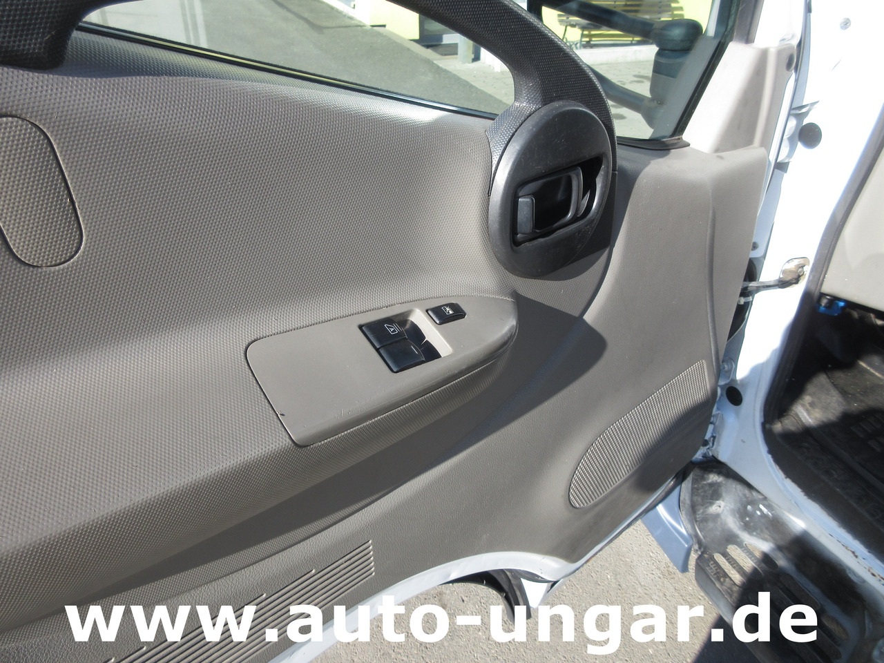 Benne à ordures ménagères Renault Maxity 130 Müllwagen IRIDE SAT 500 Bj. 2010 4.500kg Presse Schüttung Kipper: photos 19 Benne à ordures ménagères Renault Maxity 130 Müllwagen IRIDE SAT 500 Bj. 2010 4.500kg Presse Schüttung Kipper: photos 19