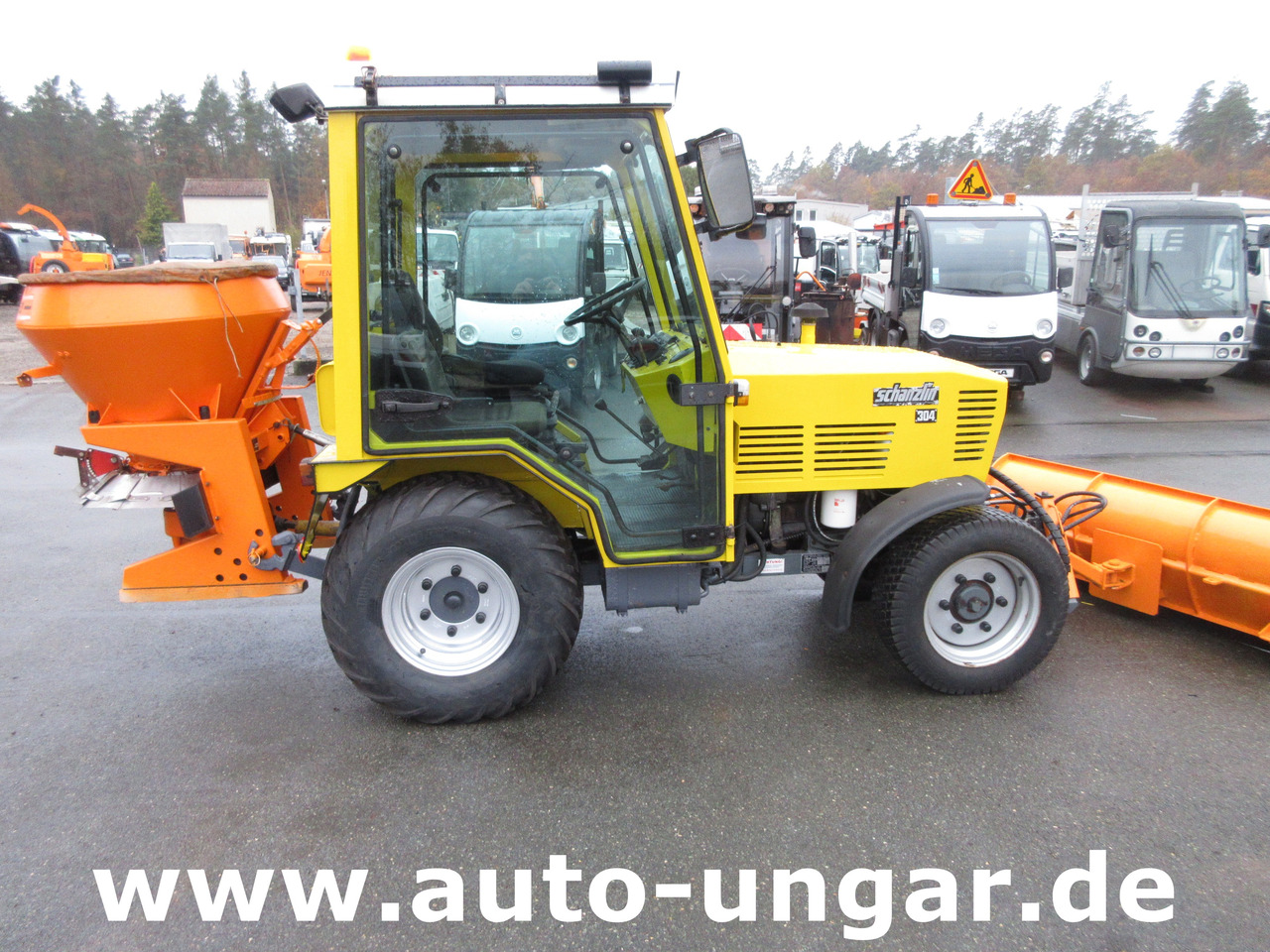 Schanzlin 304 Diesel 4x4 Winterdienst Pflug & Streuer 2-Sitzer Zapfwelle - Tracteur communal: photos 4 Schanzlin 304 Diesel 4x4 Winterdienst Pflug & Streuer 2-Sitzer Zapfwelle - Tracteur communal: photos 4